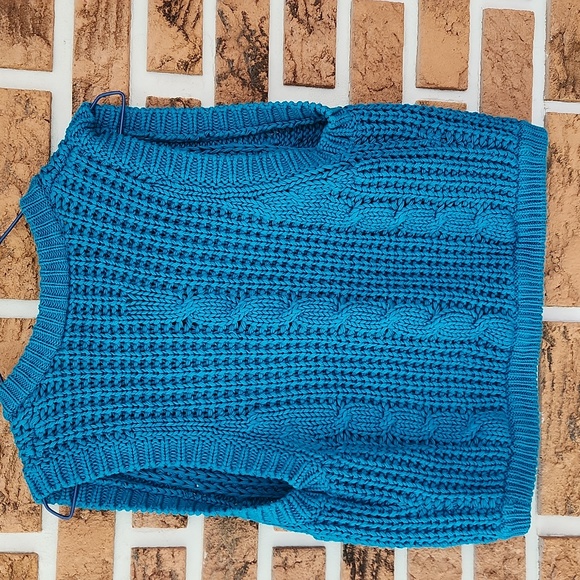 Vest - Picture 3 of 3